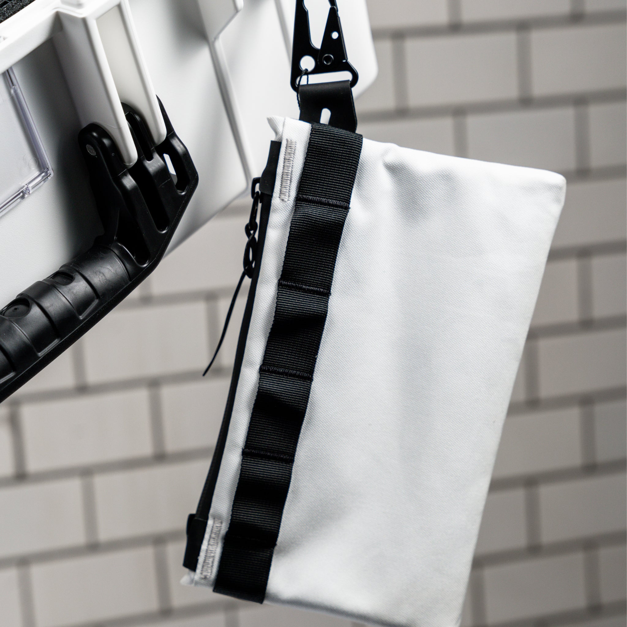 CRDPOUCH Organiseringsväska Medium - Arctic White